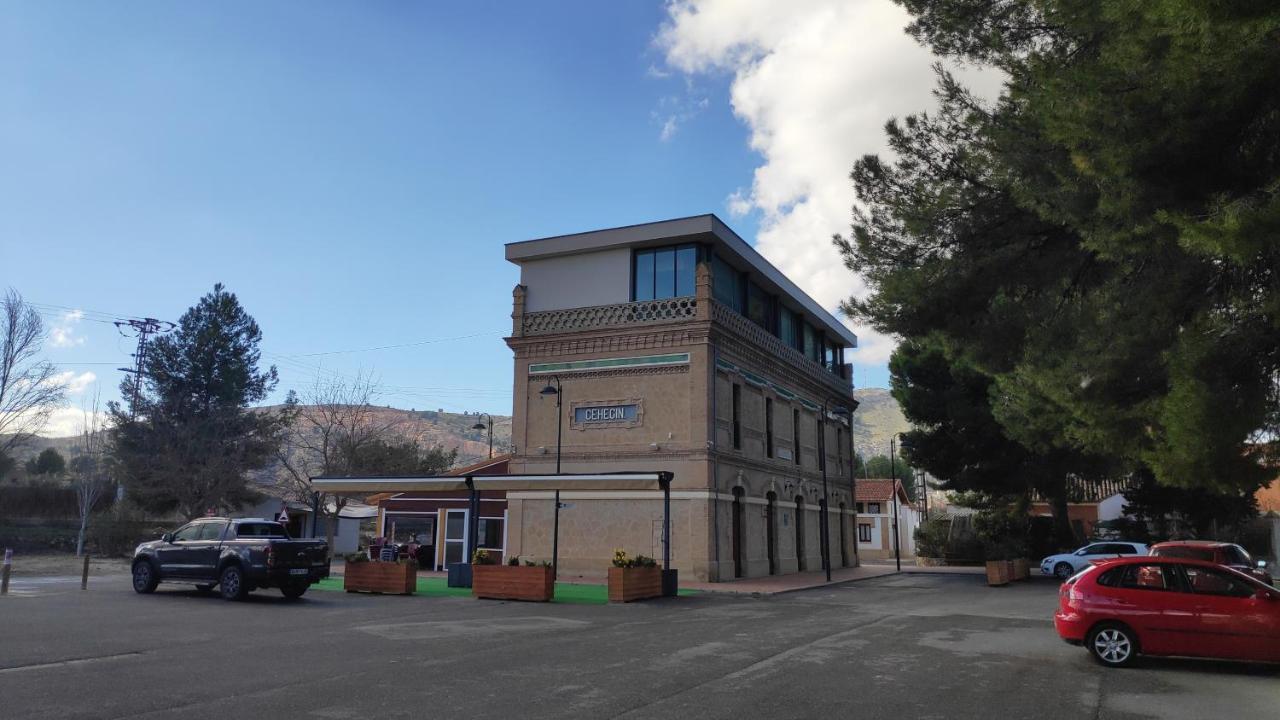 Albergue La Estacion เซฮิน ภายนอก รูปภาพ
