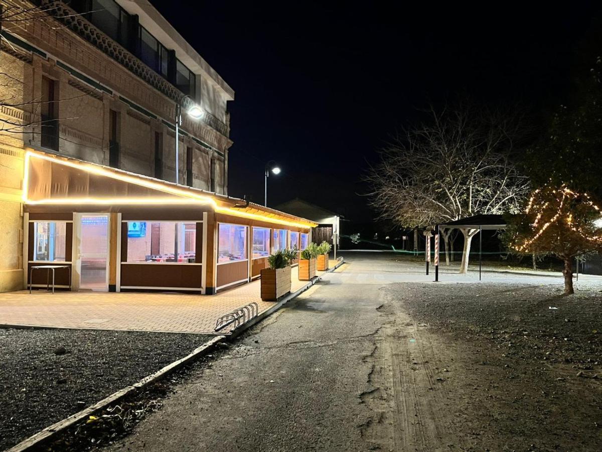 Albergue La Estacion เซฮิน ภายนอก รูปภาพ